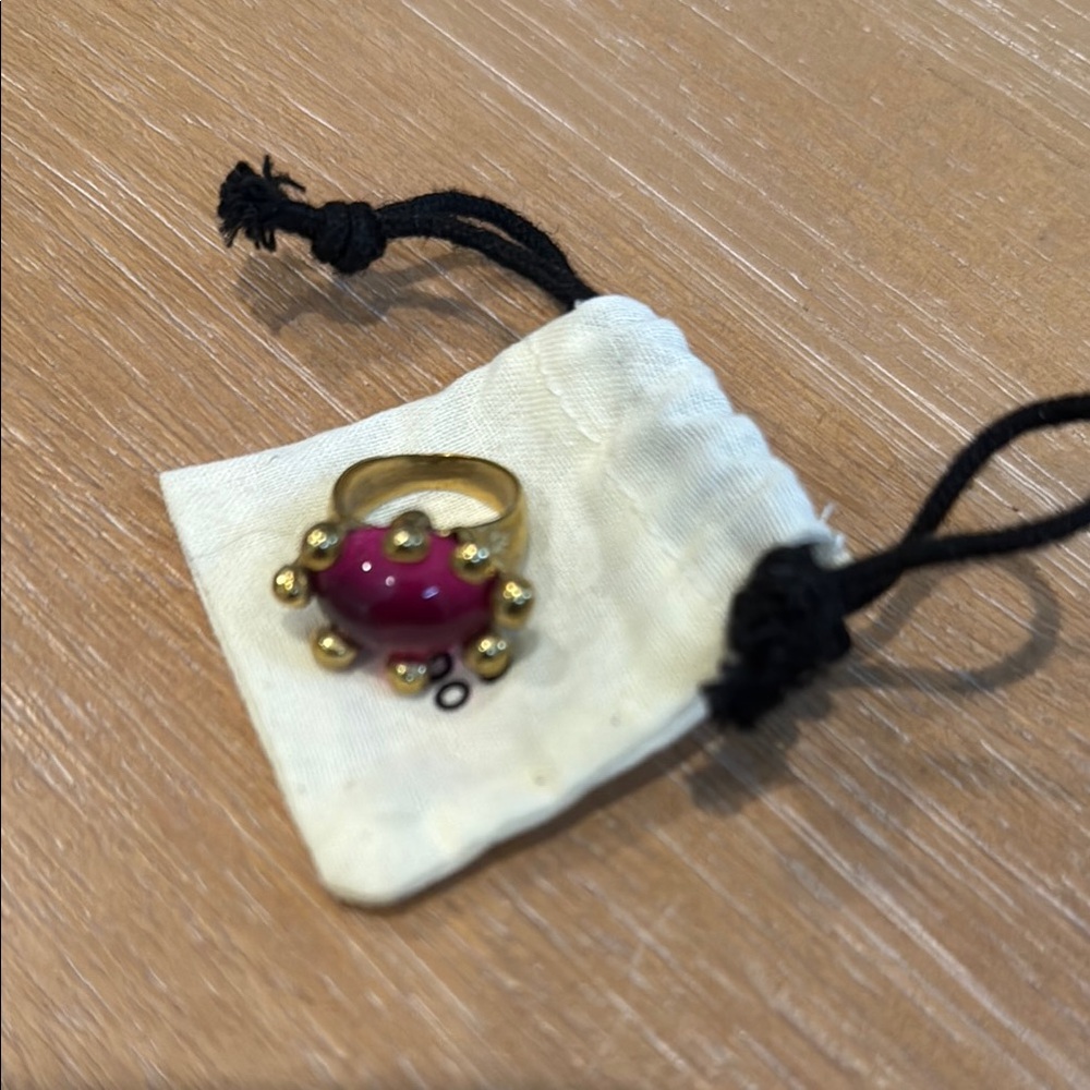Mondo Mondo Pink and Gold Ring Sz 5 Pink Cocktail - Picture 4 of 4